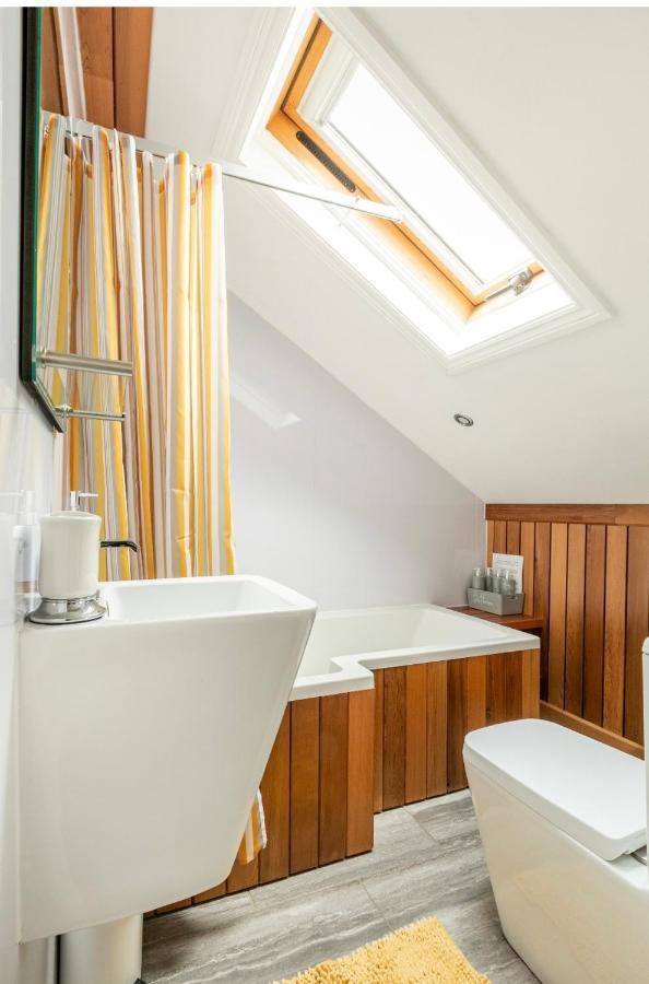 Pierremont En-Suite Rooms برودستيرز المظهر الخارجي الصورة
